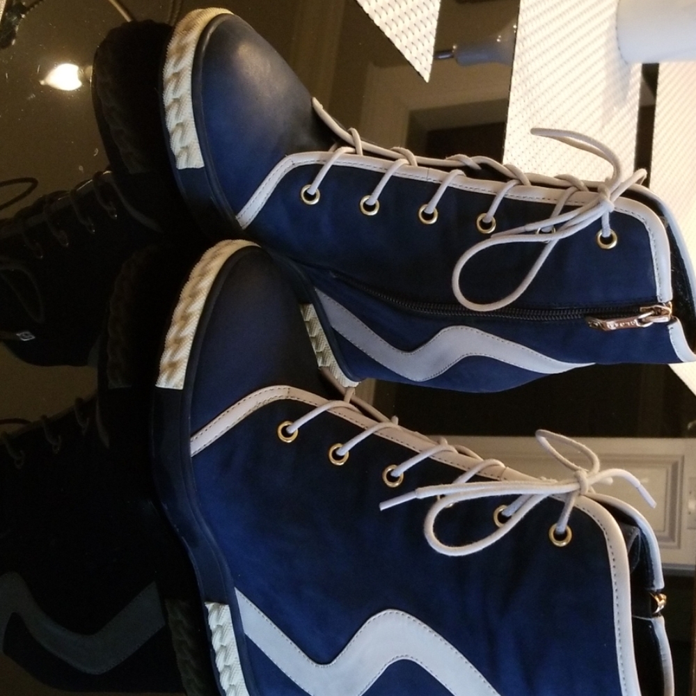 GLOSSI ANKLE HIGH SNEAKER